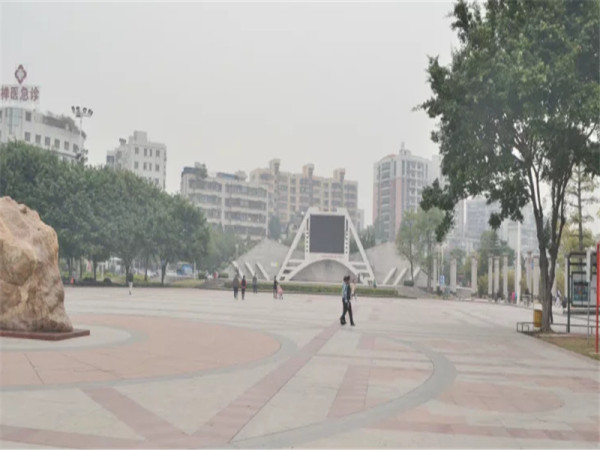 卓远广场_小区配套_12