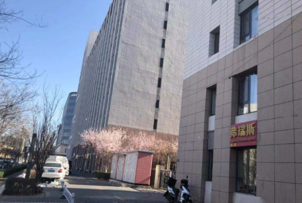 万通金府国际_小区配套_8
