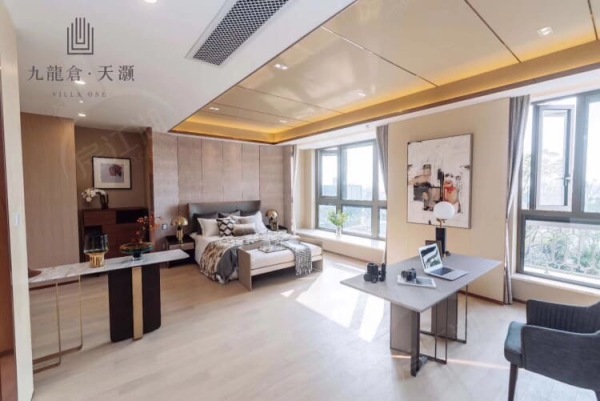 九龙仓逅湾雅苑项目现场